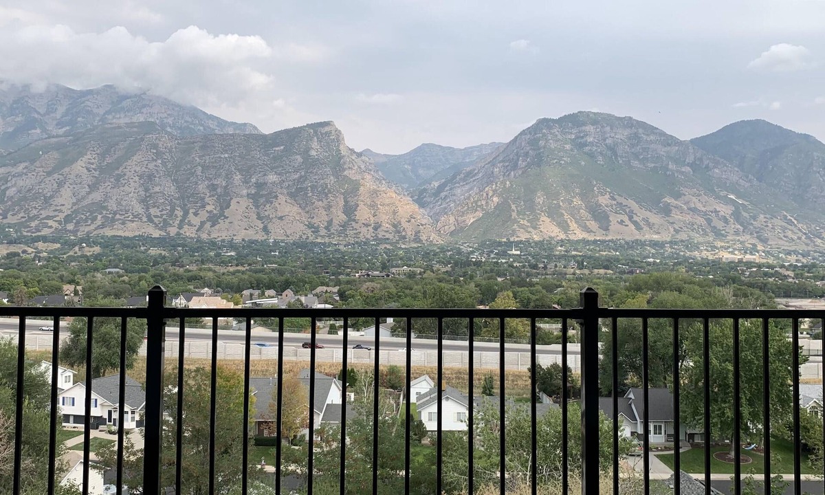 Hillcrest Condo | Amazing Valley View located close to BYU &UVU.