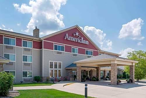 Newton Hotel | AmericInn by Wyndham Newton