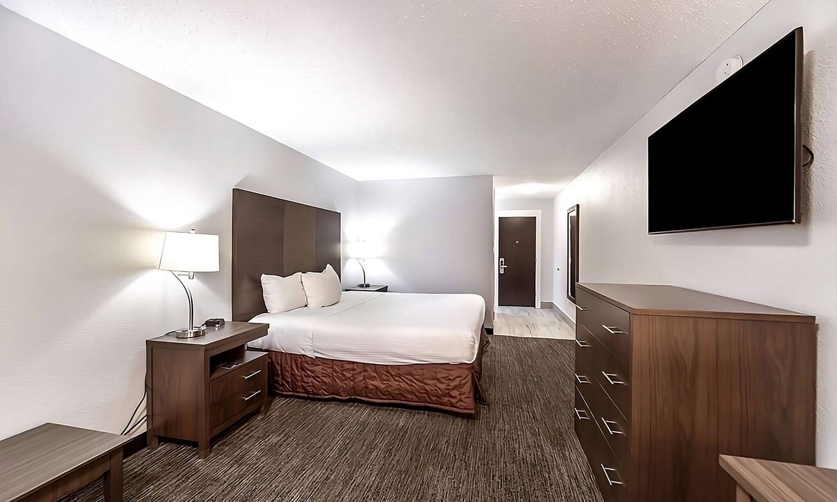 Grants Pass Hotel | An Adventure Awaits! Explore and Enjoy the Beauty of Grants Pass, Oregon!