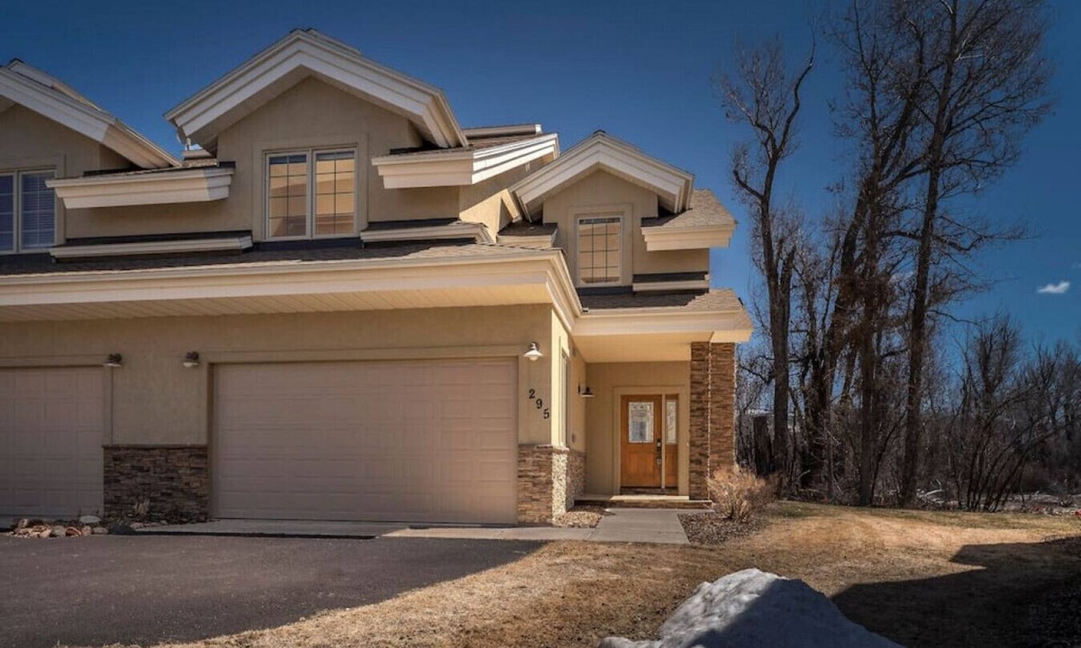 Driggs House | Aspen Pointe Townhome on Ski Hill Road