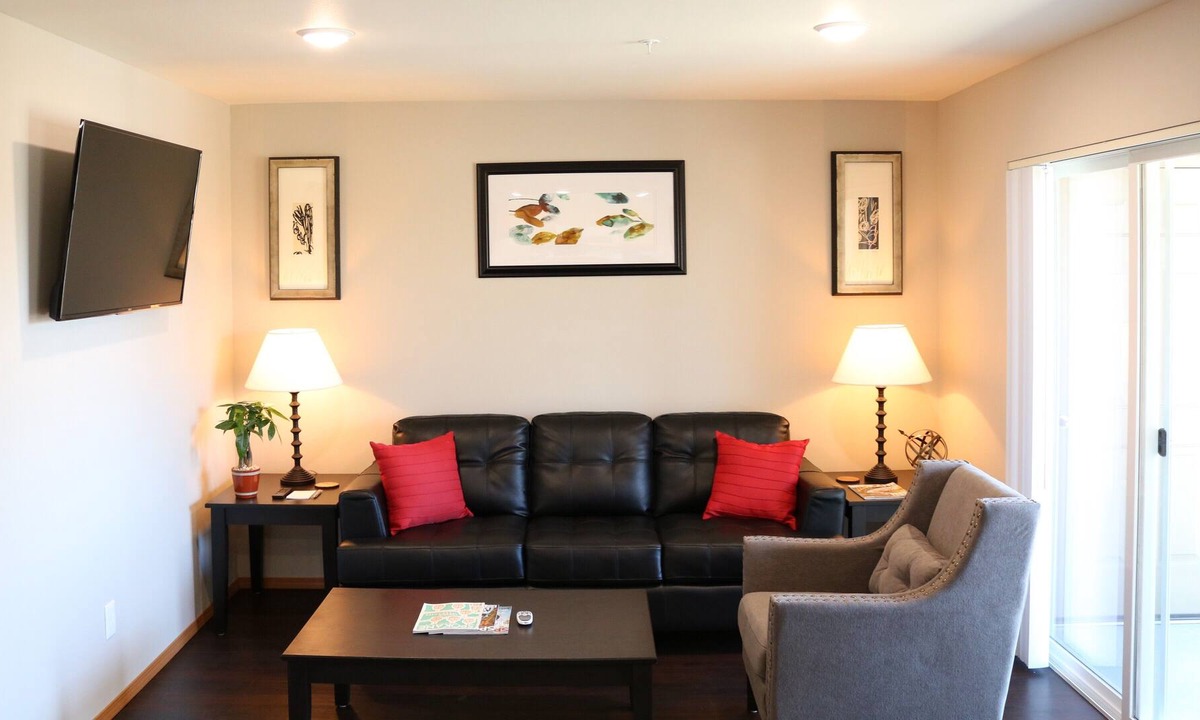 Airway Heights Apartment | Autumn Leaf Suites - Apartment, 1 Bedroom