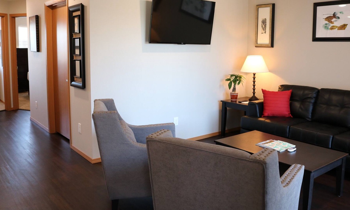 Airway Heights Apartment | Autumn Leaf Suites - Apartment, 2 Bedrooms