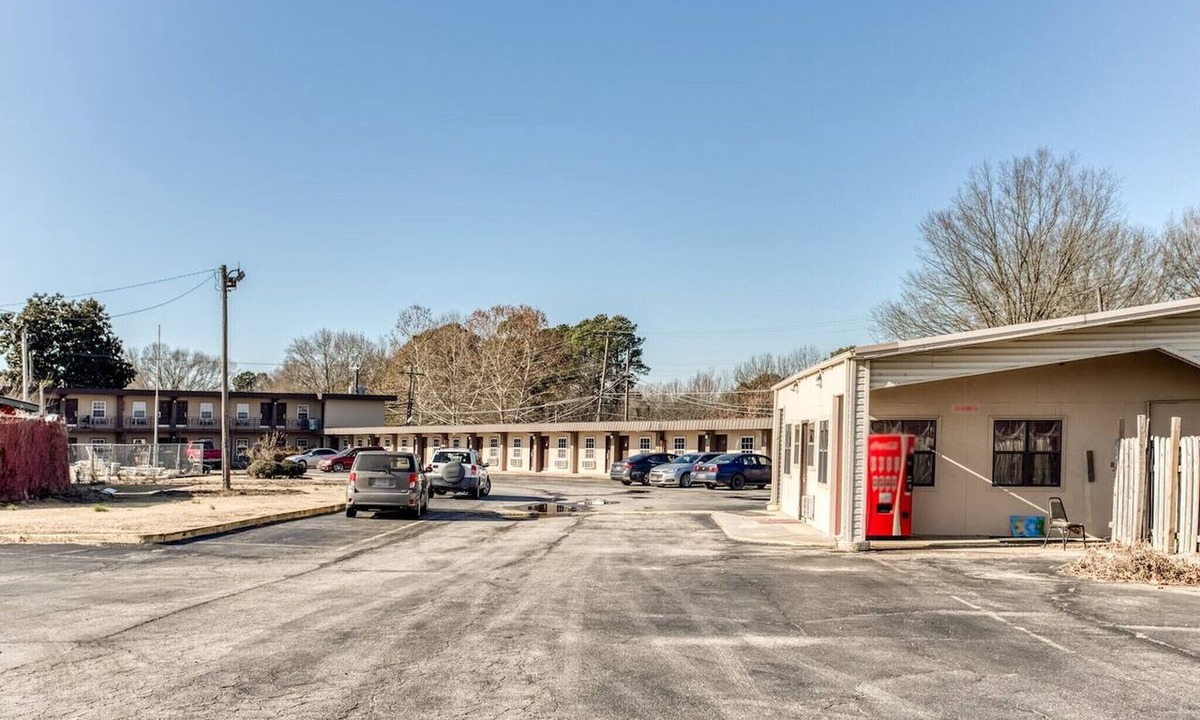 Bald Knob Apartment | Bald Knob AR|King Bed|Smoking