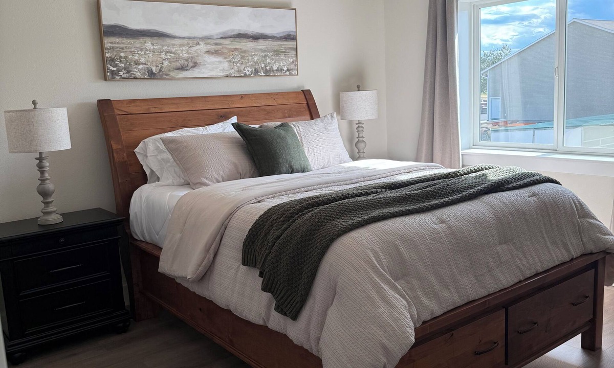 Lewiston House | Barn Loft Stay with horses on 10 acres near Lewiston, ID