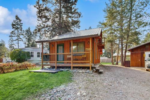 Woods Bay House | Bear Chalet