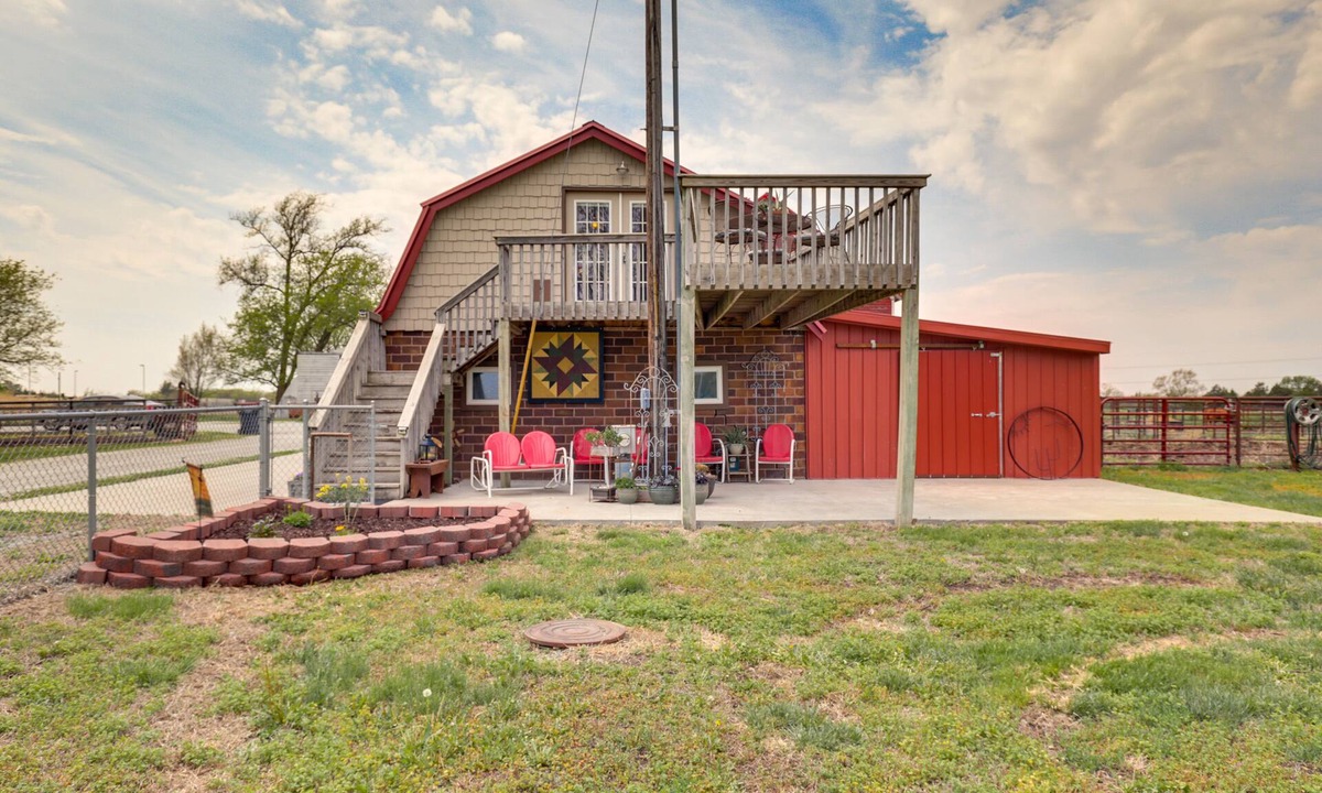 Holmesville Apartment | Beatrice Studio w/Fire Pit: Near Golf!