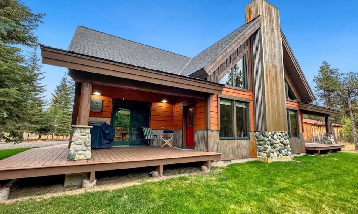 Donnelly Cabin | Beautiful 4 Bedroom Cabin. Near Cascade Lake!