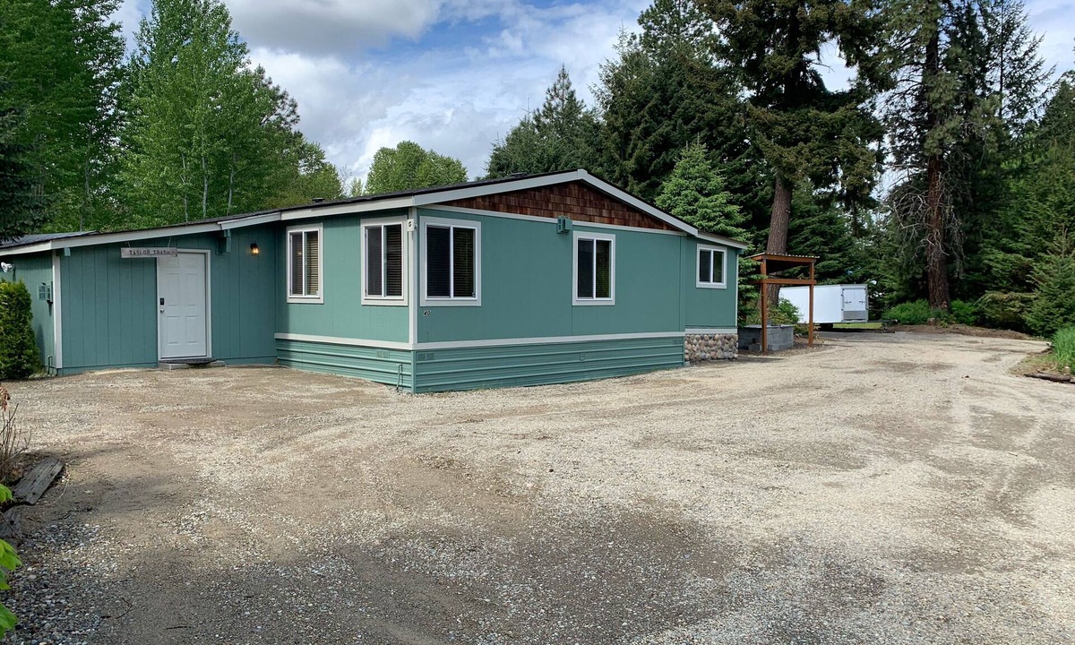 Cle Elum House | Beautiful Cle Elum Getaway- Minutes to Skiing, Hiking, Suncadia