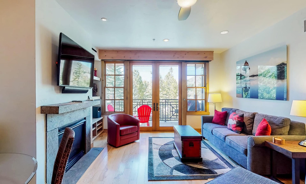 Elkhorn Village Condo | Beautiful condo close to skiing & Pet-Friendly!