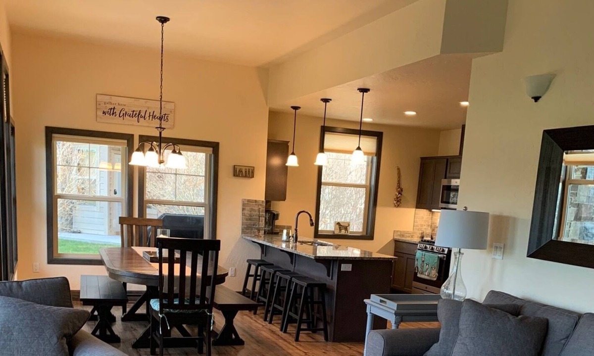 Dover Bay Condo | Beautiful Dover Bay Condo, Pend Orielle Lake/Schweitzer