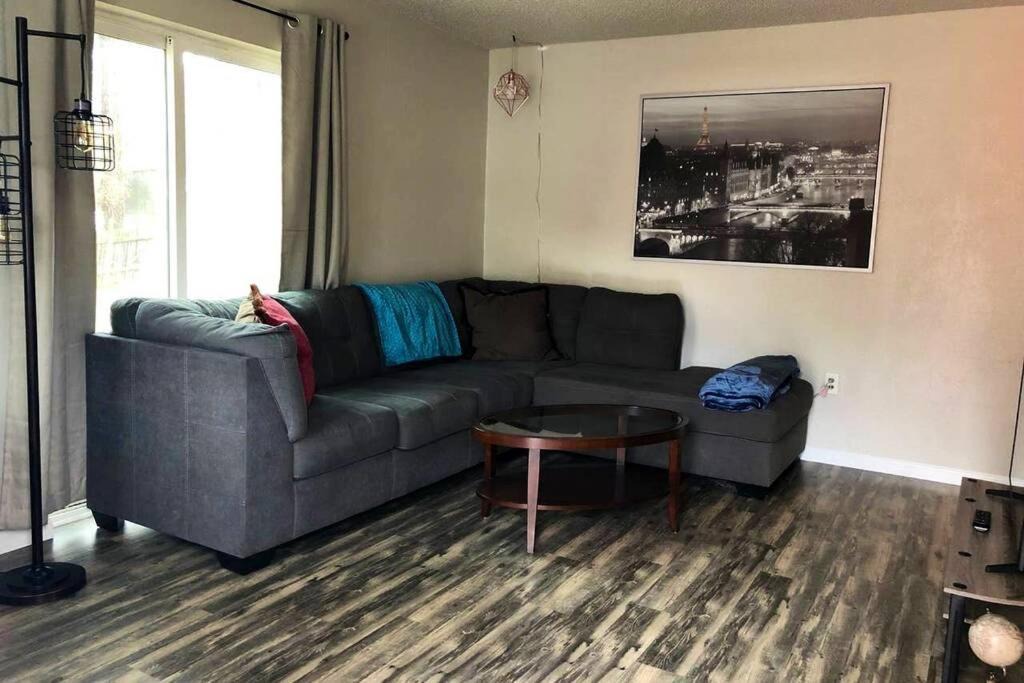 West Spokane House | Beautiful Finch Arboretum 2 Bedroom House