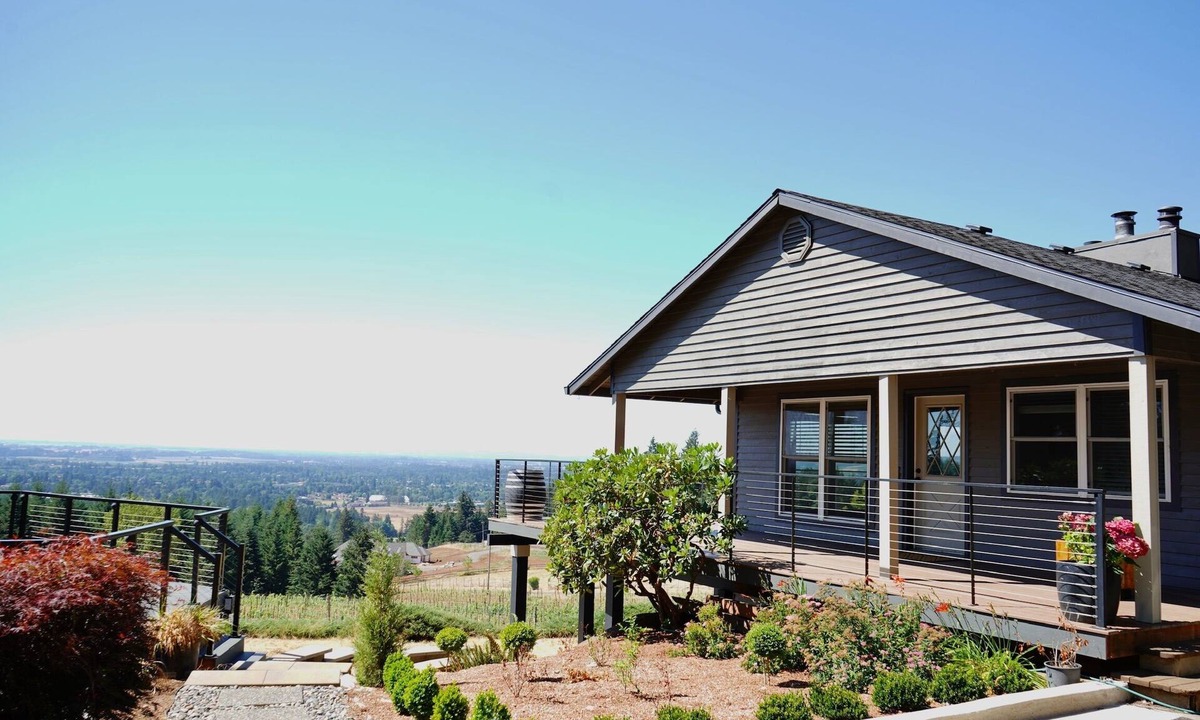 Newberg House | Beautiful home, stunning views in the heart of the wine country.