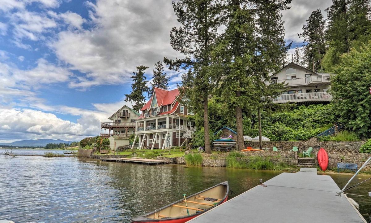 Newman Lake House | Beautiful Newman Lake Home w/ Dock & Hot Tub!