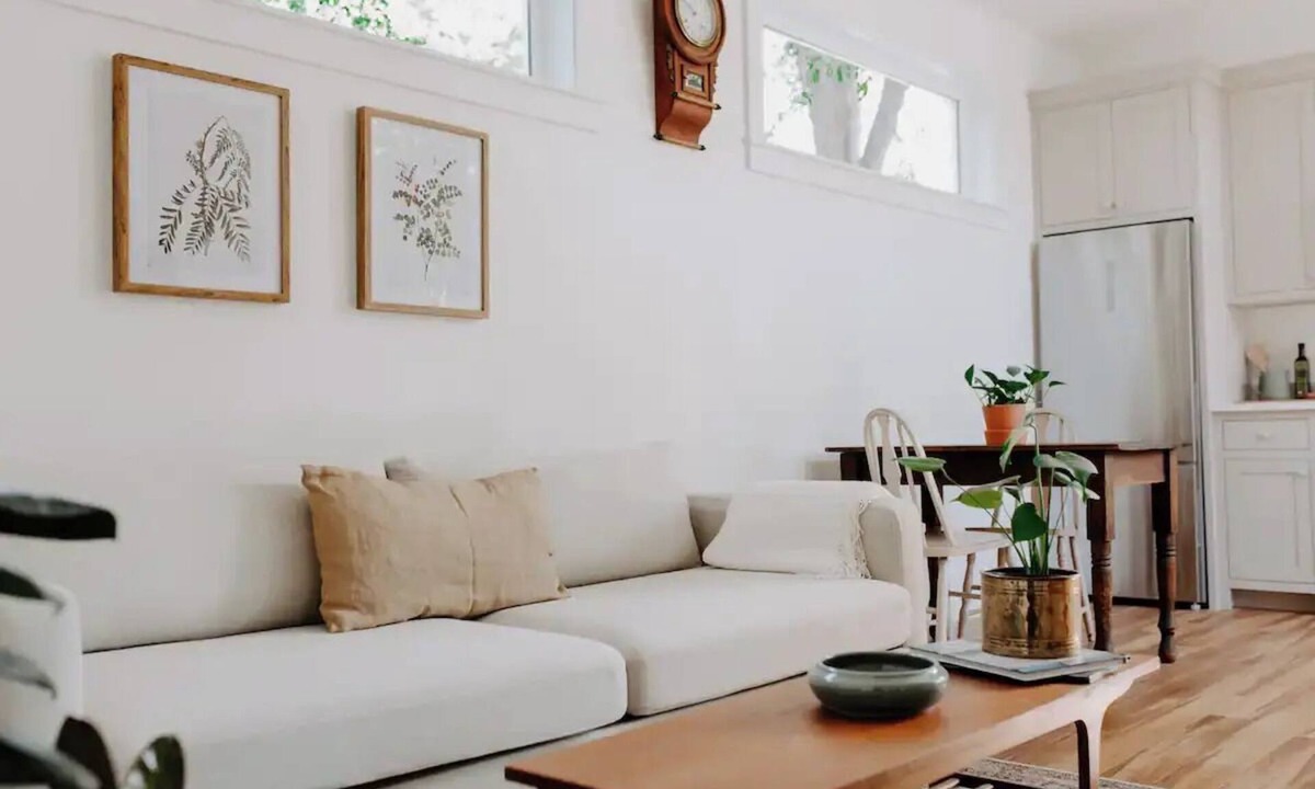Collister Cottage | Beautiful, North Boise Guesthouse