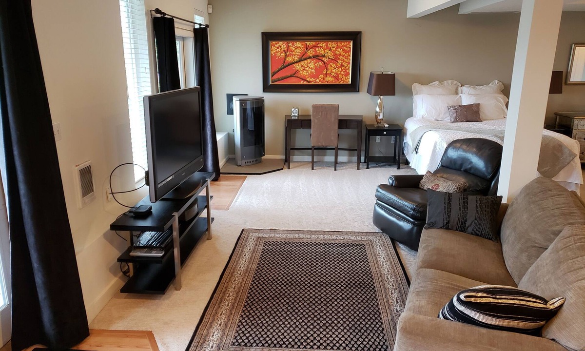 Lakeridge Apartment | Beautiful Seattle View Studio: