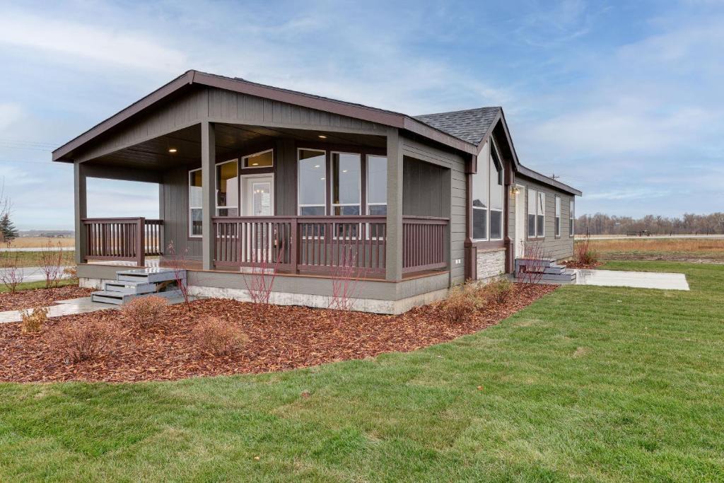 Clawson House | Beautiful Tetonia Escape w/Porch & Teton Views