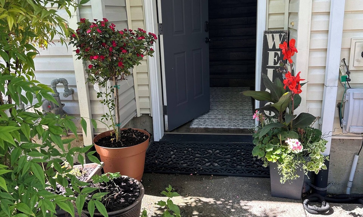 Bull Mountain House | Beautiful Upgraded 2-bedroom Townhome in ❤️ of the Village of Progress Ridge