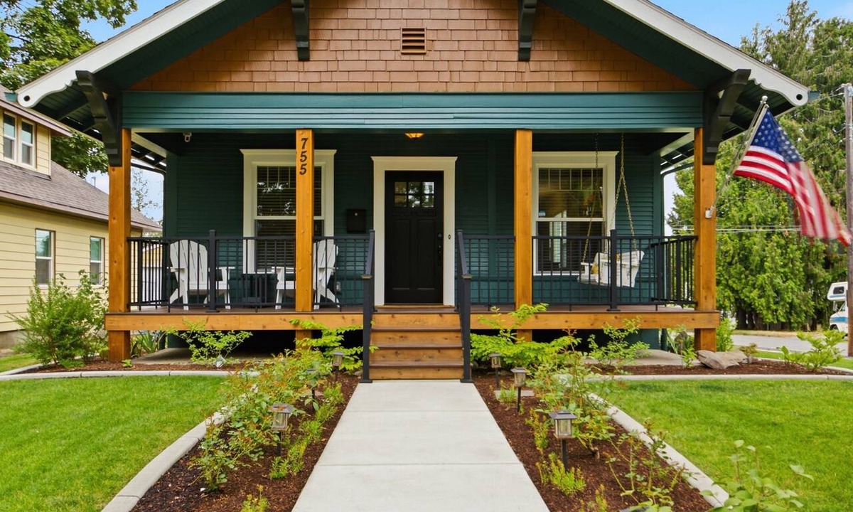 Coeur d'Alene House | Beautifully Renovated Historic Bungalow on Government Way