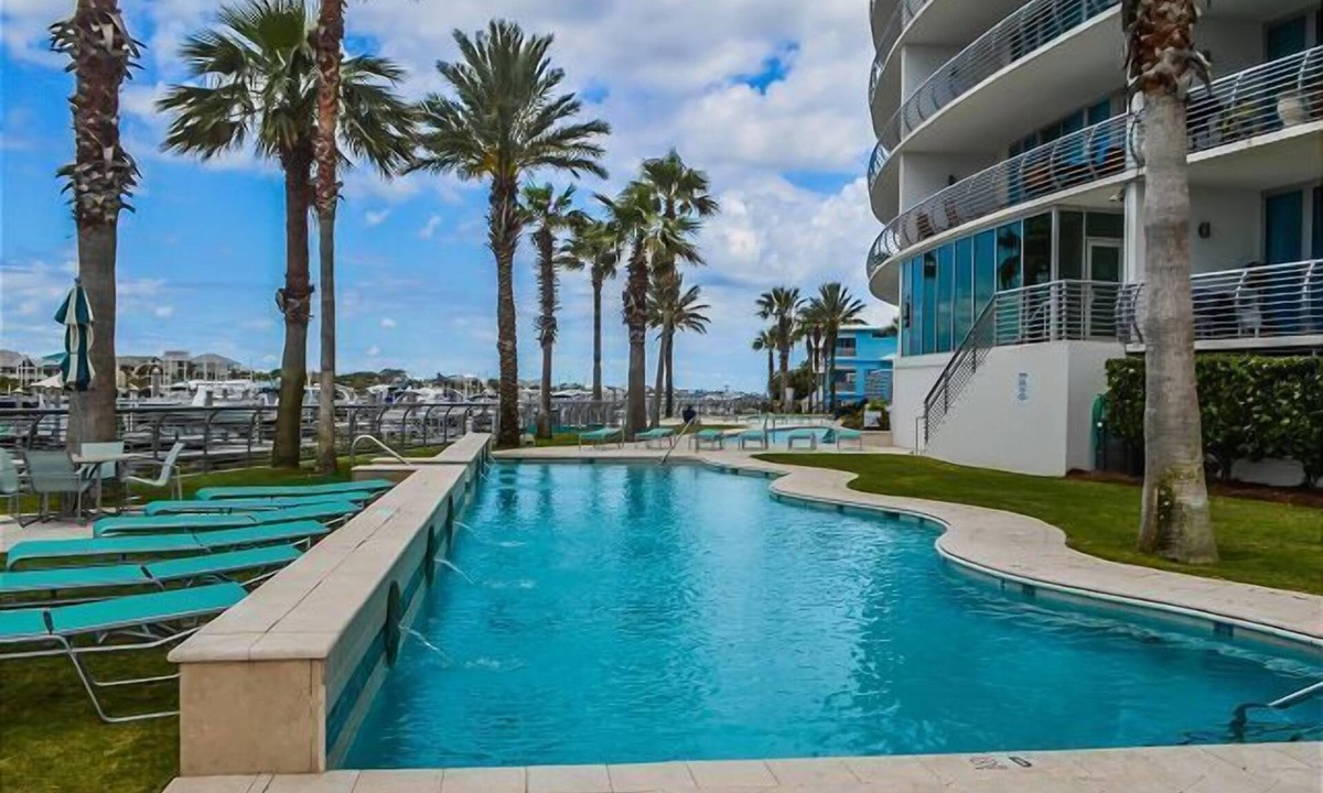 Ono Island Condo | Bella Luna 1004 by Roberts Brothers Vacation Rentals
