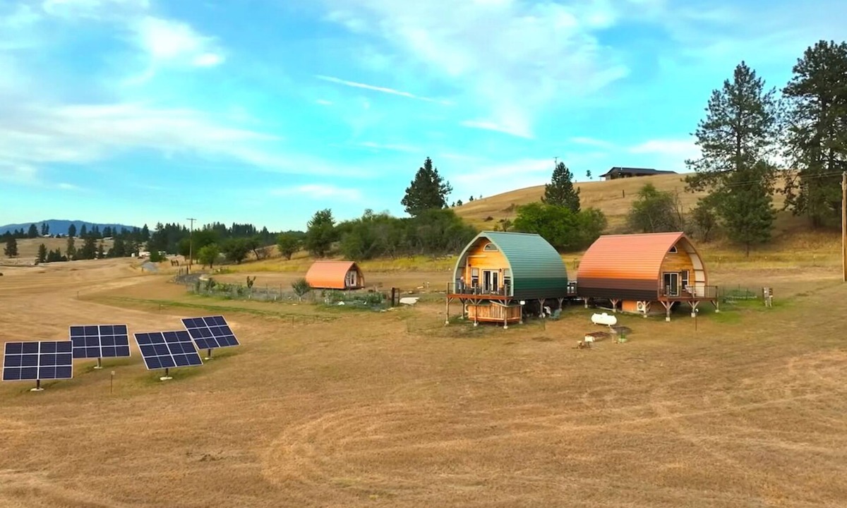 Idaho County Cabin | Belle's Bunkhouse, Arched cabin featured on YouTube, mountain & valley views