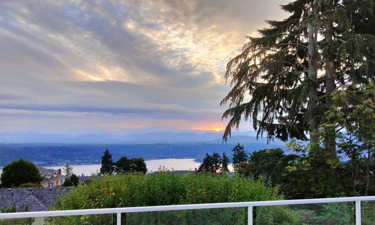 Cougar Mountain House | Bellevue Lakemont area SFH House with Nice Views - Low Price, Very Affordable!