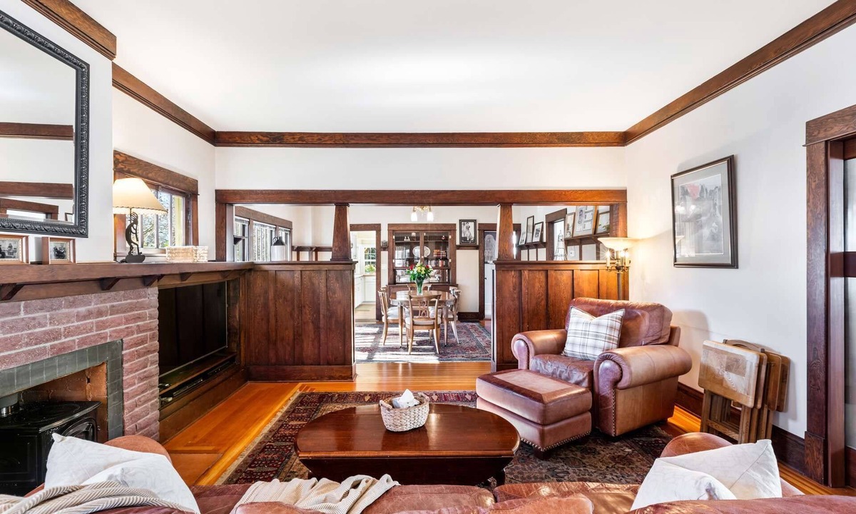 North End House | Best Location in Boise! 1912 Craftsman home in Hyde Park walk or bike everywhere!