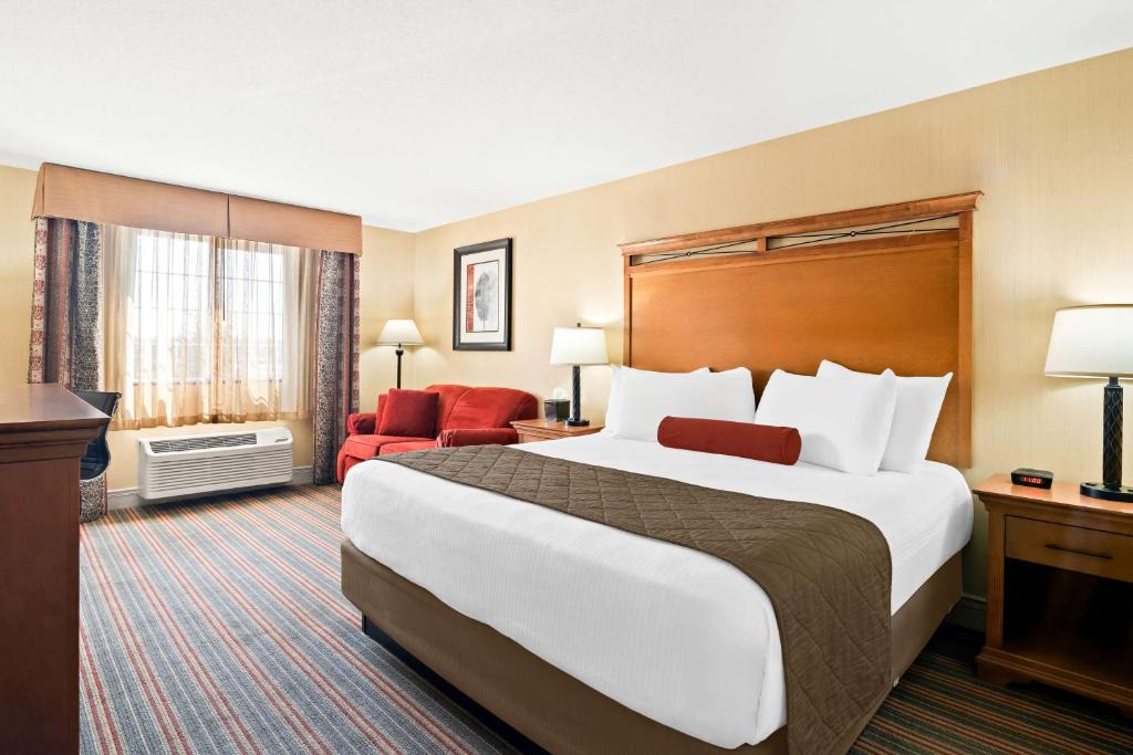 La Pine Hotel | Best Western Newberry Station