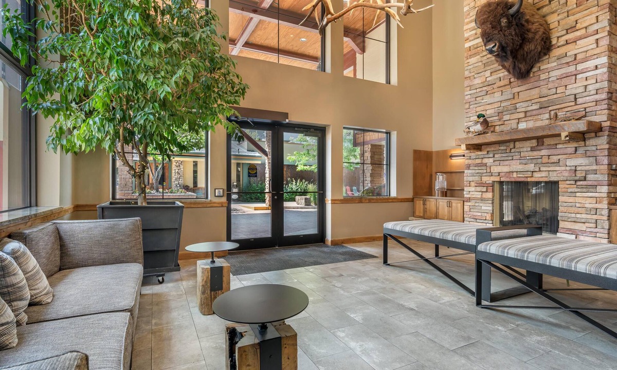North Park Hotel | Best Western Plus Clocktower Inn