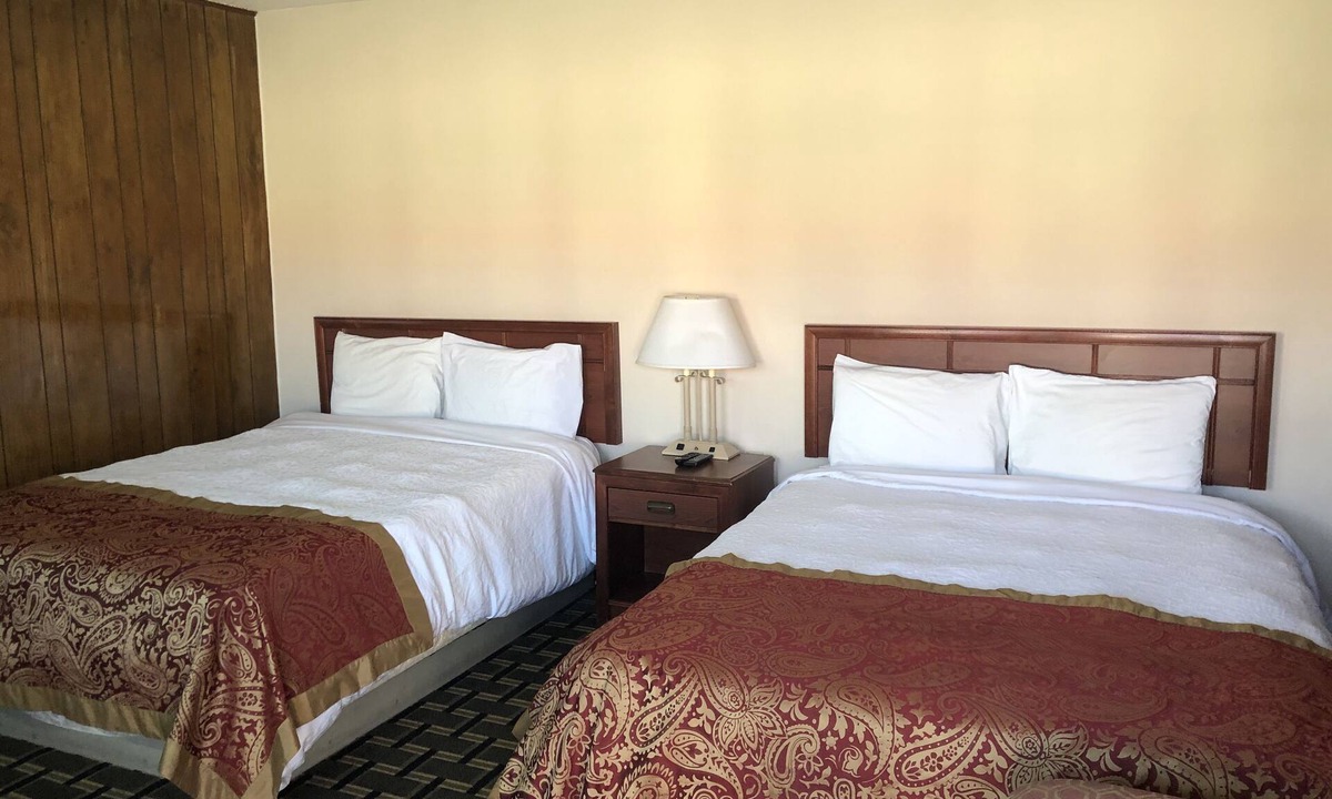 Broken Bow Hotel | Big 12 Motel