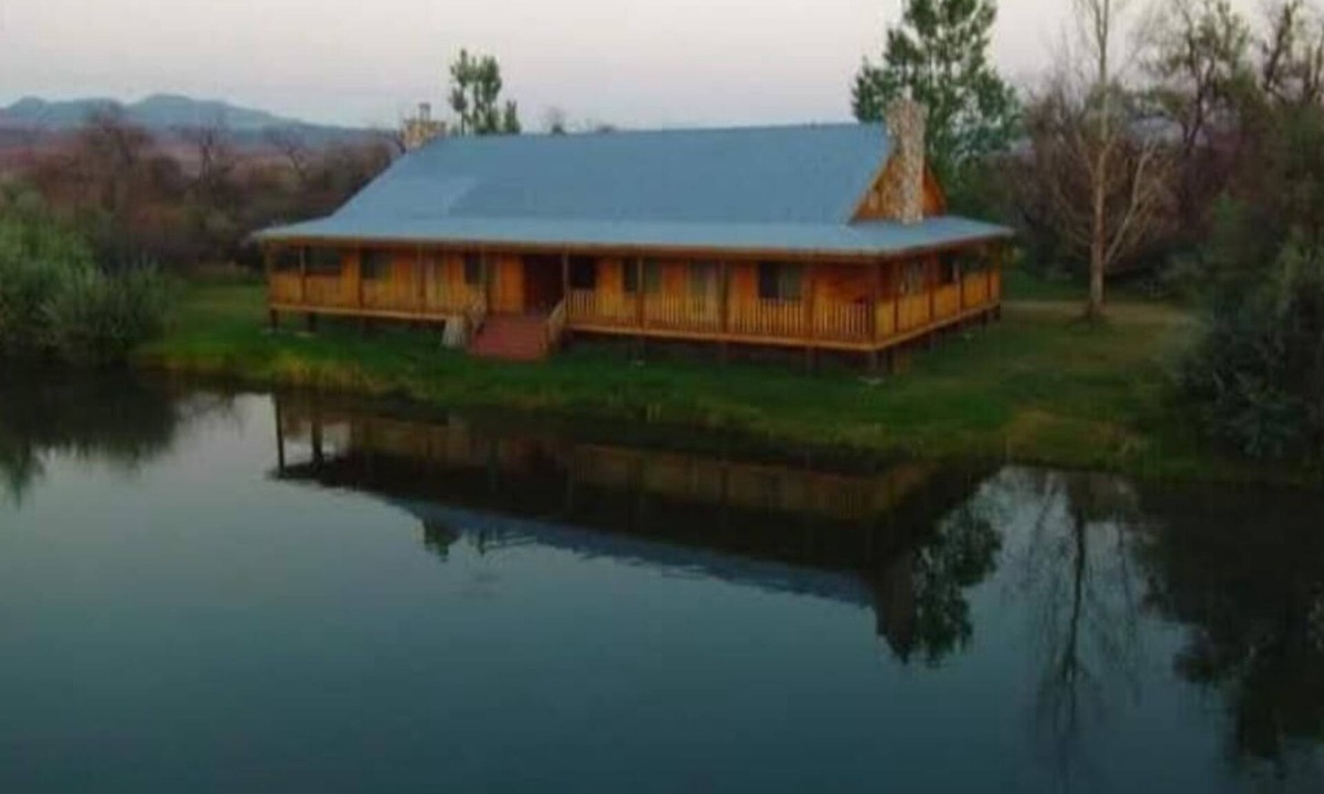 Thermopolis Cabin | Big Horn River cabin 1 and 2