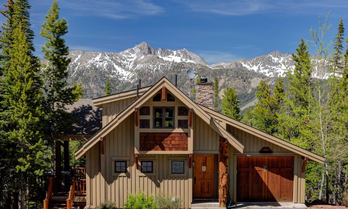 Big Sky Ski Chalet | Big Sky Vacation Rentals: MMH 42 Cowboy Heaven
