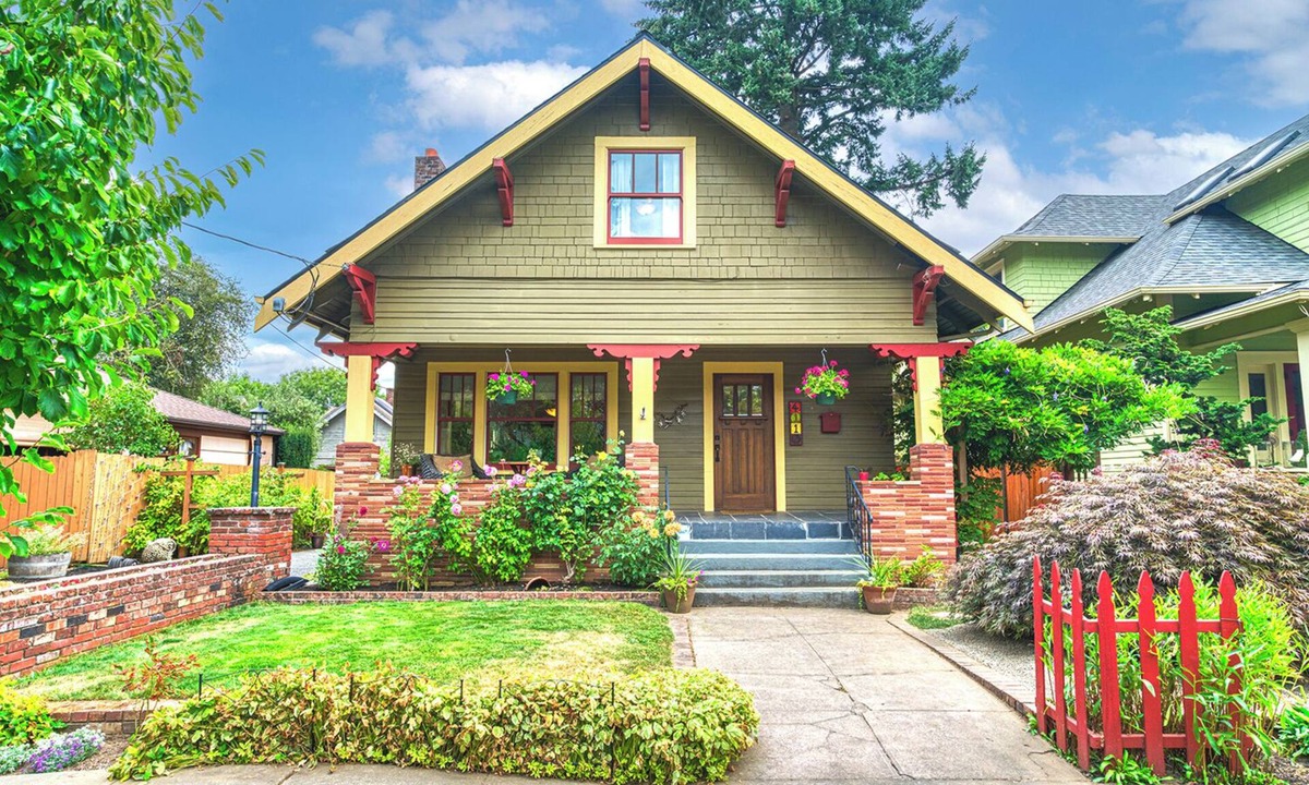 Brooklyn House | Bike'N'Roll Craftsman + Two Free Bikes!