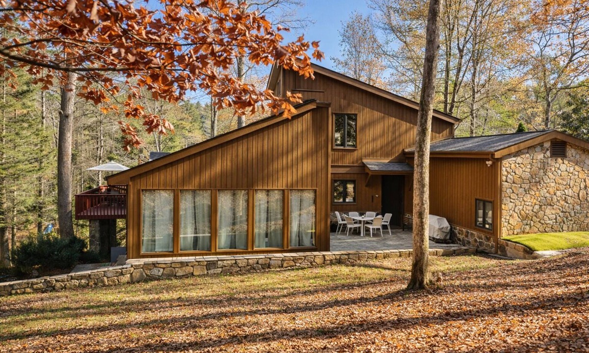 Cashes Valley Cabin | Blue Mountain Creek Retreat - 7BR - Sleeps 22 - Private Pool - 4 Miles to dwntwn