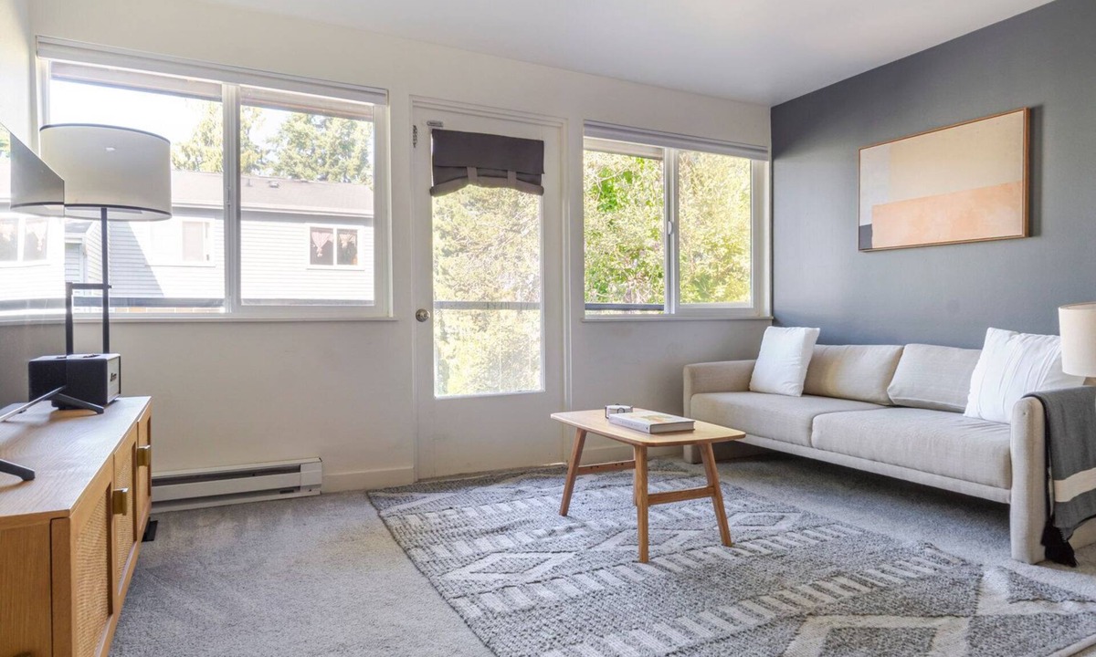 North Queen Anne Apartment | Blueground | North Queen Anne, view, nr Kerry Park