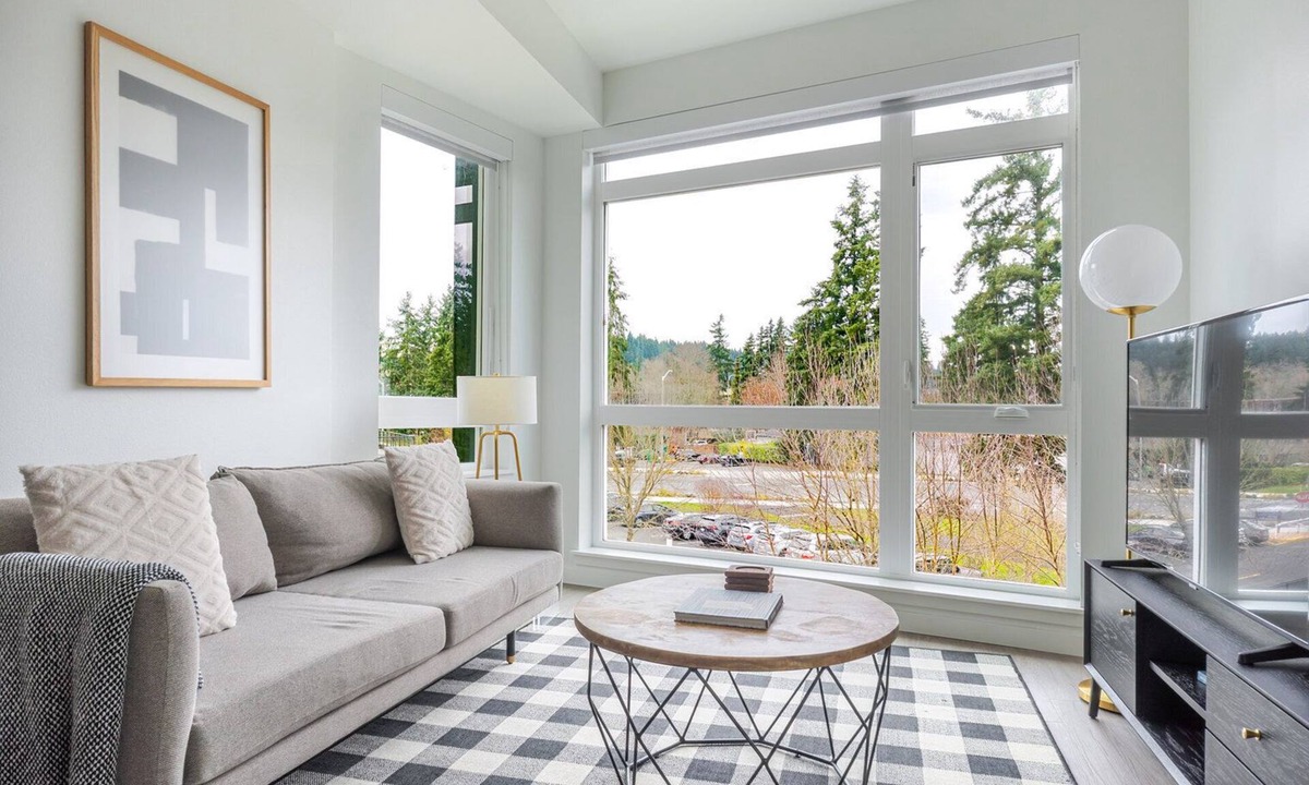 Redmond Apartment | Blueground | Southeast Redmond, pool, nr Marymoor Park