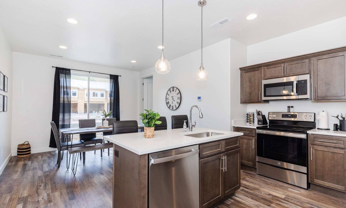 Garden City Villa | Boat Parking/Game Garage /Sleeps 12 /3BR3BA