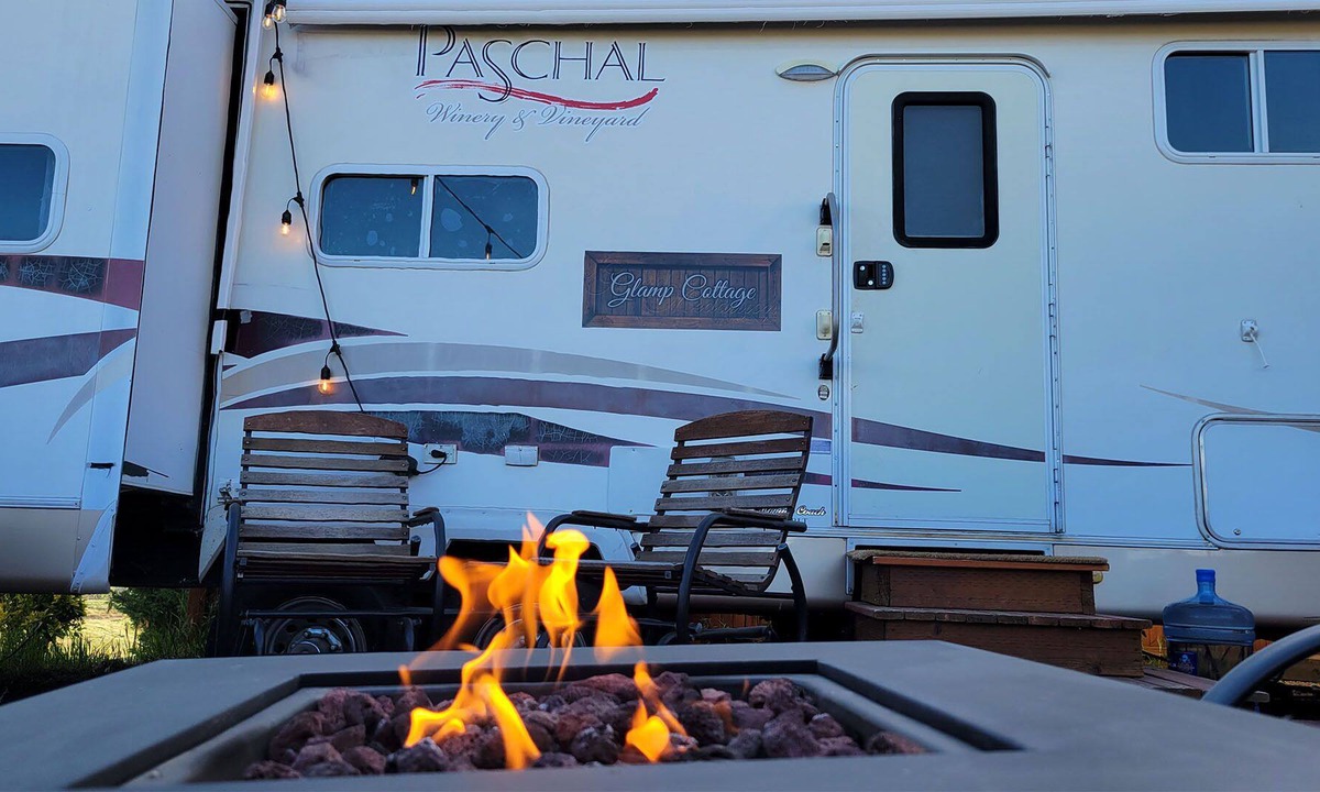 Talent House | BookStayHop - Paschal Winery Glamp Cottage ~Hot Tub~Mountain Views!