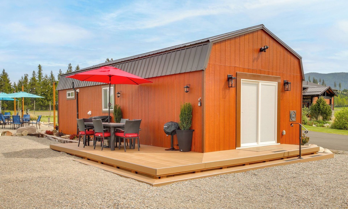 Athol Apartment | Bougie Barn 5 mi to Silverwood theme park!