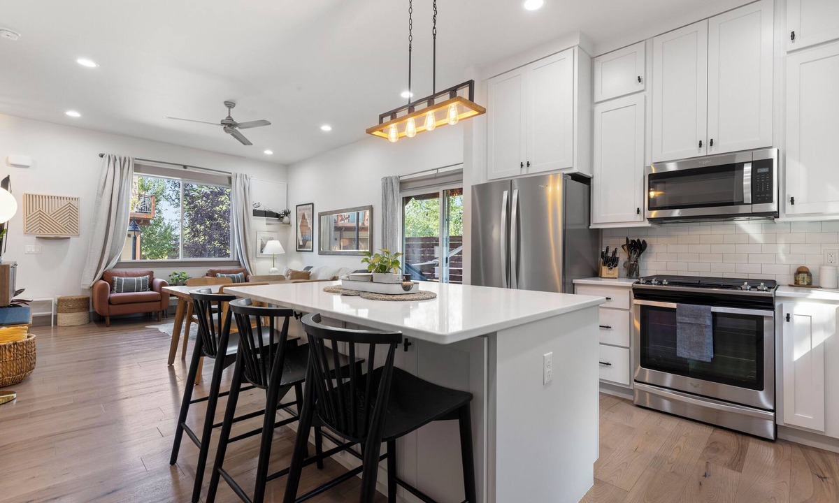 Four Corners House | Bozeman/4Corners HomeBase River Access & Fire Pit Close to Skiing and Hiking