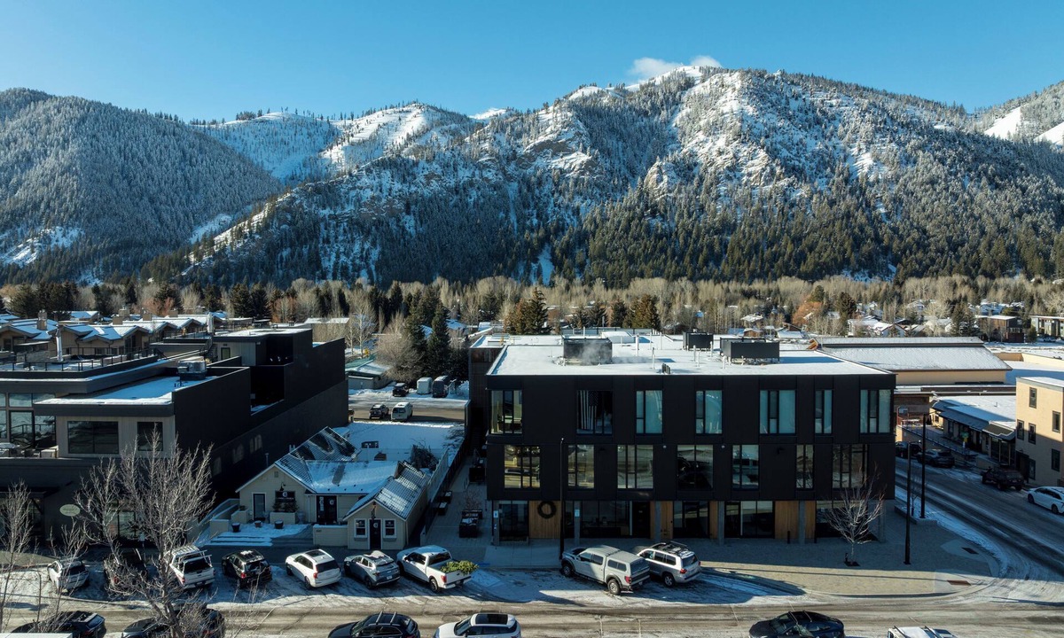 Ketchum Condo | BRAND NEW Downtown Ketchum-1 level Luxury Condo - Prime Location 3 BR + 3Bath