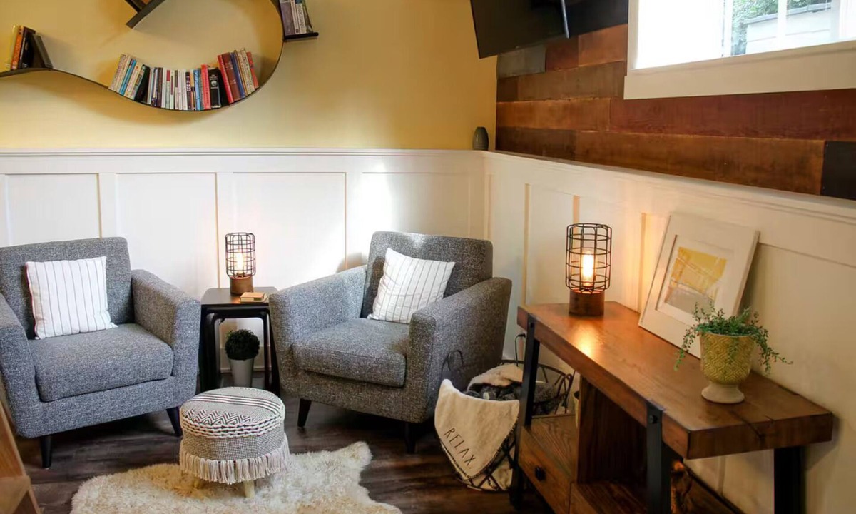 Montavilla Apartment | Bridgetown Bungalow: The perfect cozy getaway! A Pet Friendly Studio