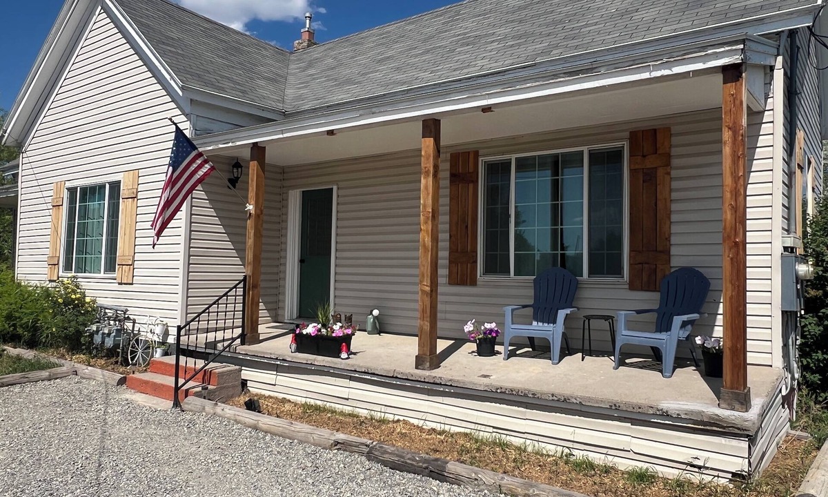 Soda Springs Apartment | Bright-Clean-Prime Location-Near Lava Hot Springs-Bullseye Inn