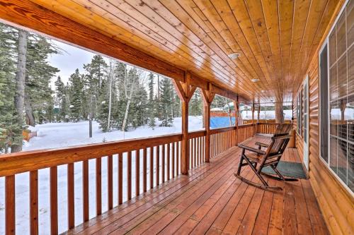 Meadow View Heights House | Bright & Cozy Duck Creek Cabin w/Grill & Fire Pit