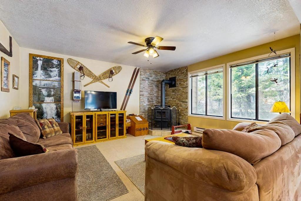 McCall House | Bright McCall Retreat - Pool Hot Tub & Fitness