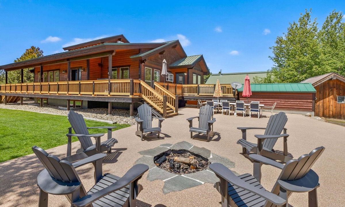 McCall House | Broken Ridge Ranch - Massive home, sleeps 34 guests w/hot tub, game room, air conditioning