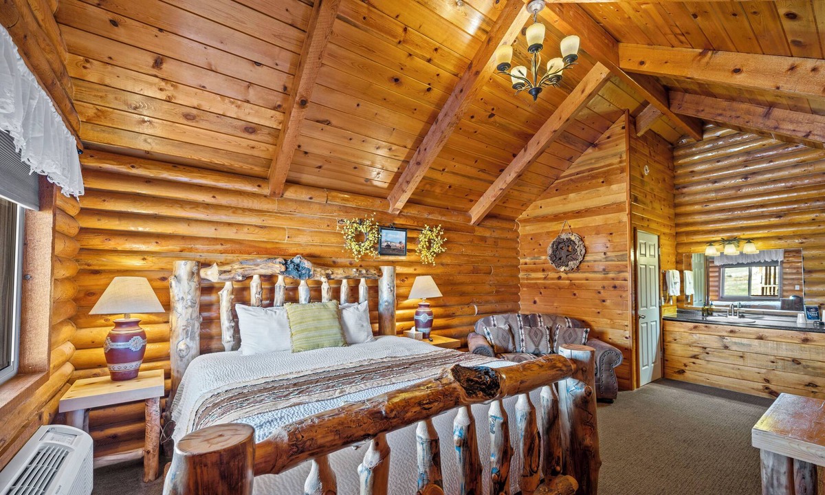 Tropic Cabin | Bryce Canyon Log Cabins