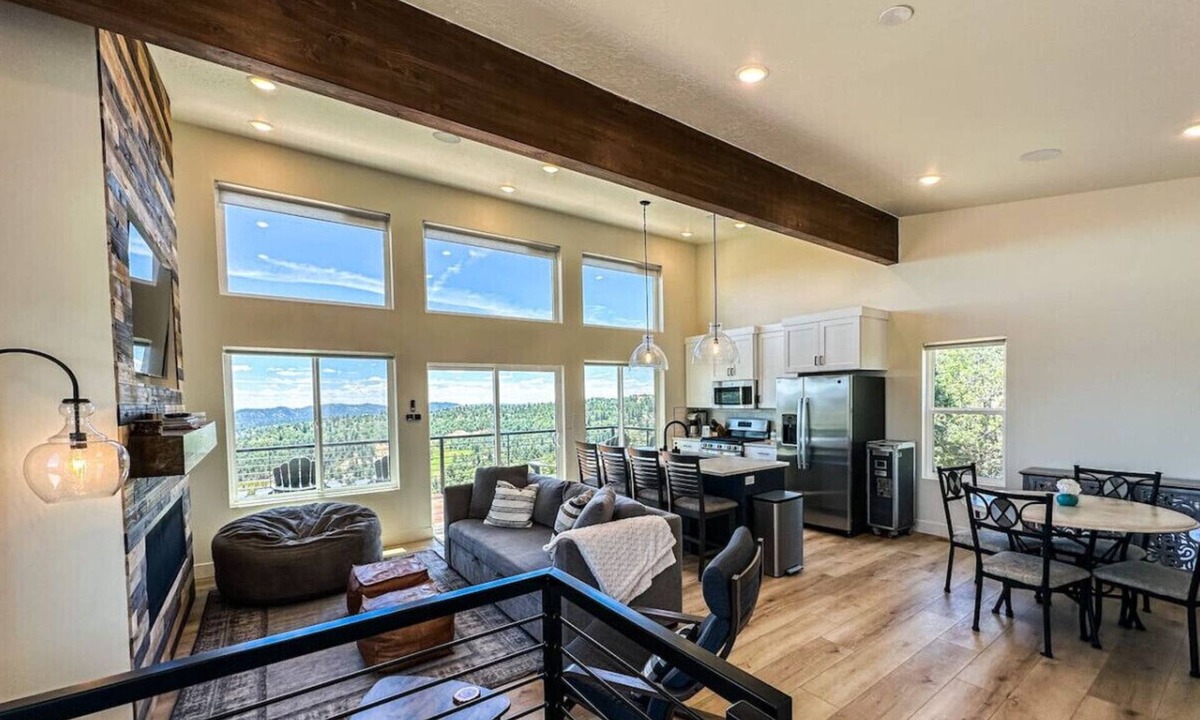 Mammoth Creek Cabin | Bryce View Cabin - New Cabin with Amazing Views!