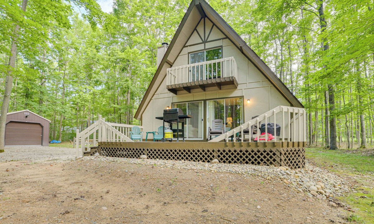 Mancelona Cabin | Cabin near Lake w/Deck, Fire Pit & Grill!