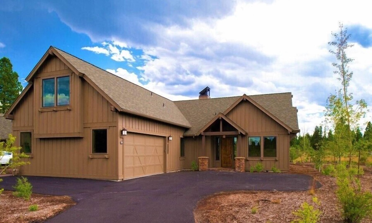 Sunriver Cabin | Caldera Luxury Cabin with Access to Forest House