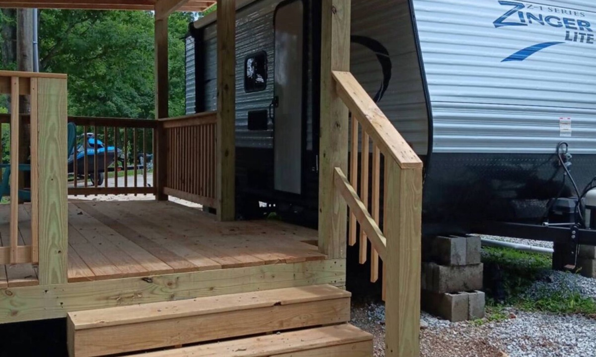 Nancy House | Camper with a view - Perfect for a cozy getaway 2 Min to Lake